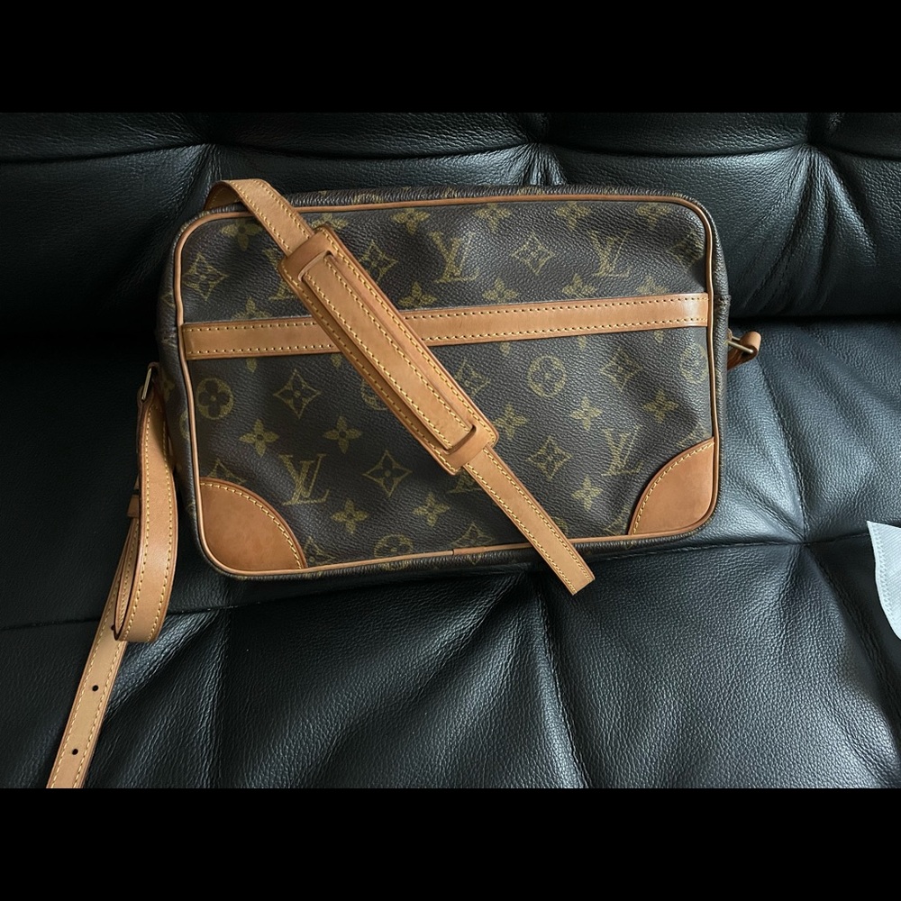 LV trocadero 27